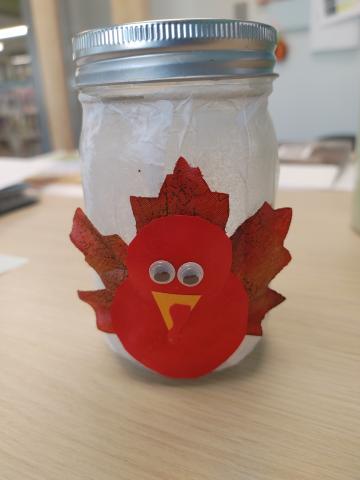 Turkey luminary jar using construction paper and leaves